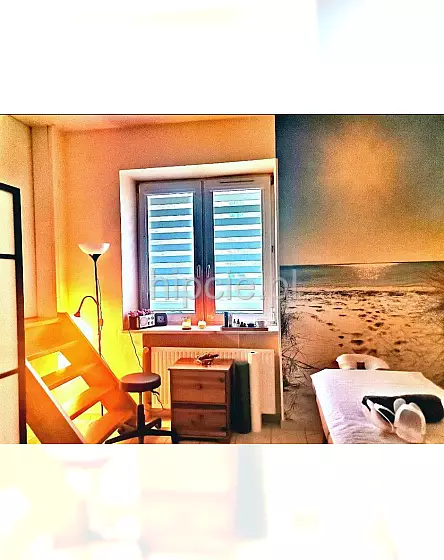 Tantra-Yoni massage for Women